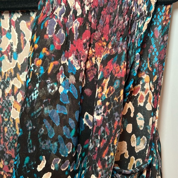 Small Petite Bundle of 4 BeBe, White House Black Market, Express, Under Armour - Picture 5 of 15